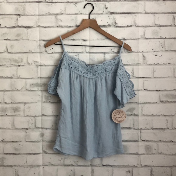 Gypsies & Moondust Tops - NWT Gypsies & moondust cold shoulder top